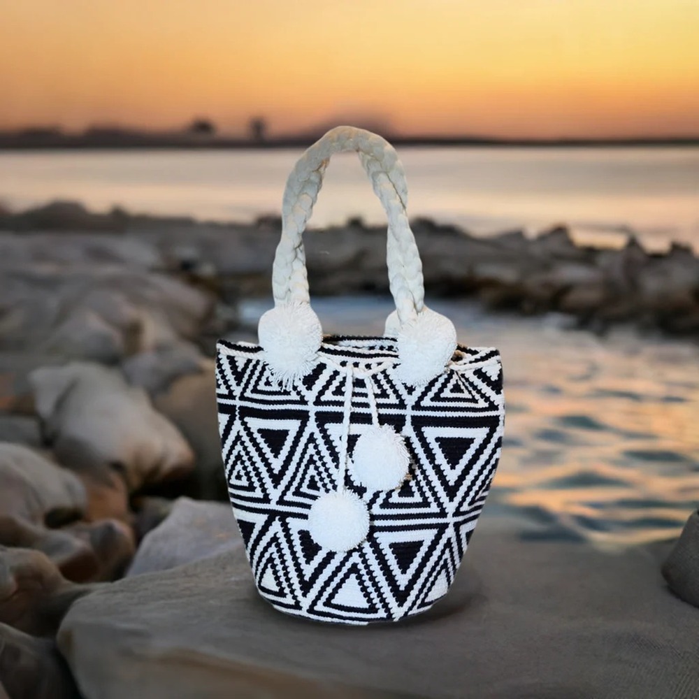NWT‎ Wuitusu Phoebe Large Short Handle Design PomPom Handmade Handbag Bag